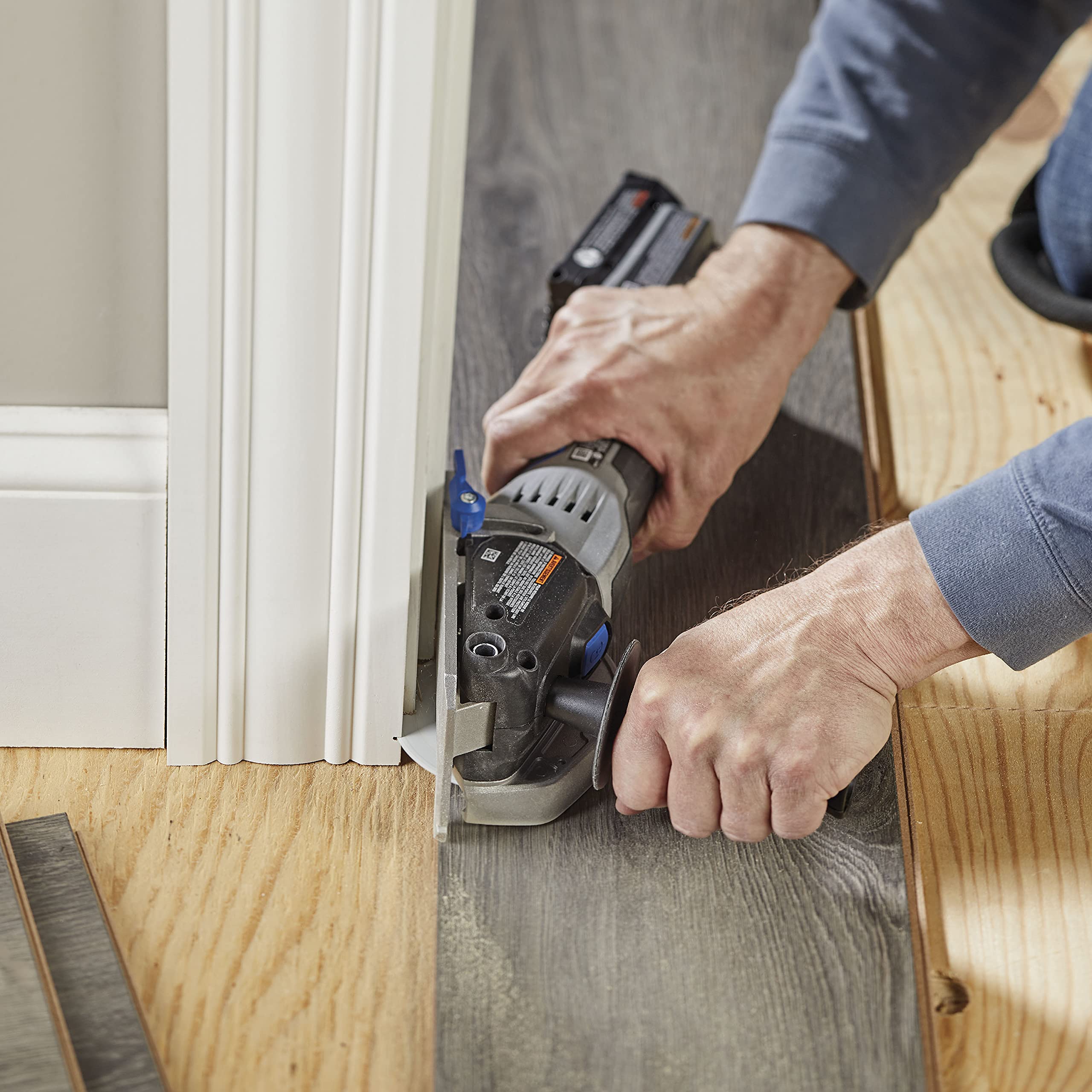 Dremel US20V-01 Compact Circular Saw Tool Kit with (1) 20V Battery, (3) Cutting Wheels & Storage Bag - 15,000 RPM - Ideal for Flush Cutting, Plunge Cutting and Surface Preparation - Image 3