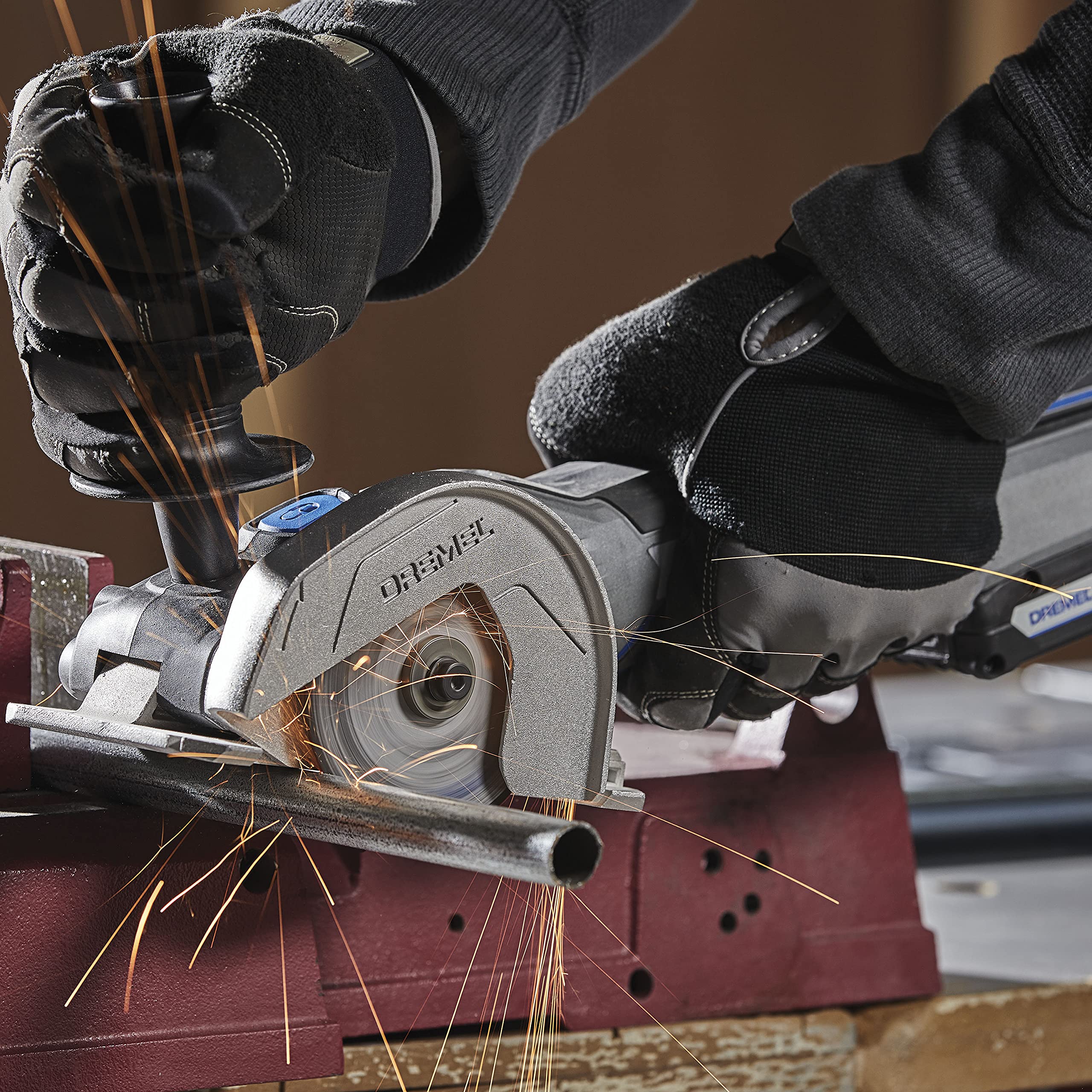 Dremel US20V-01 Compact Circular Saw Tool Kit with (1) 20V Battery, (3) Cutting Wheels & Storage Bag - 15,000 RPM - Ideal for Flush Cutting, Plunge Cutting and Surface Preparation - Image 5